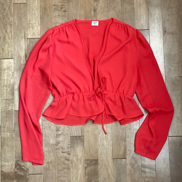 Aritzia Sundae Best blouse - Picture 1 of 4